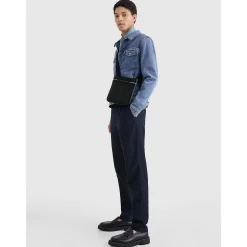 Tommy Hilfiger Petit sac bandouliere Emblematique Central*Homme Sacoches Homme