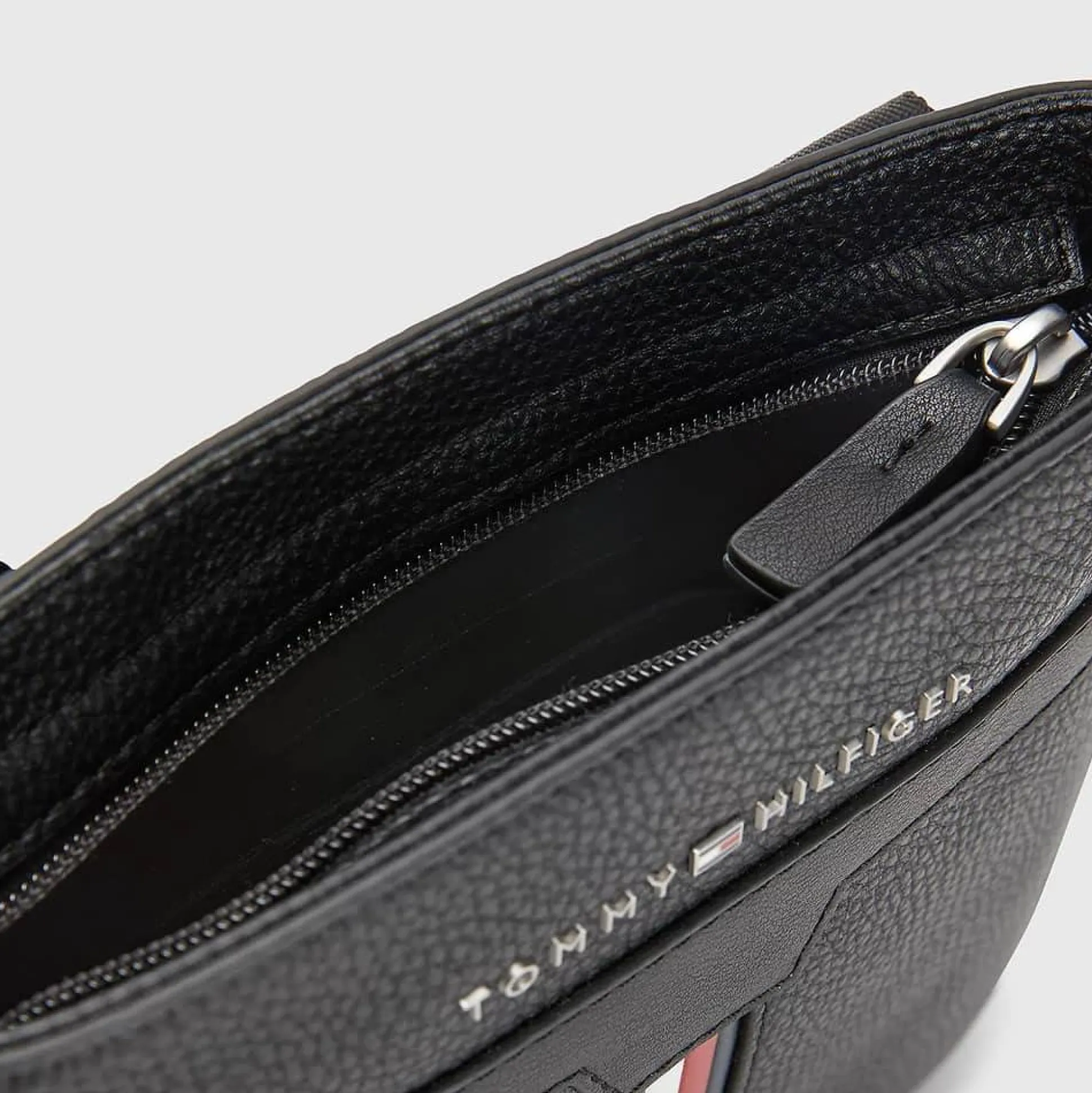 Tommy Hilfiger Petite sacoche Downtown effet graine*Homme Petites Sacoches Homme